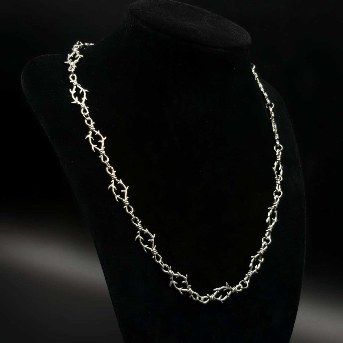 Gothic Punk Thorns And Thorns Necklace Clavicle Chain