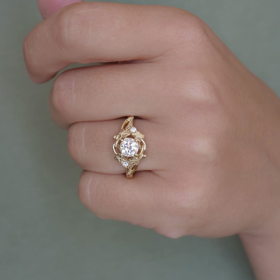 Lady's Simple Brushed Elegance Ring